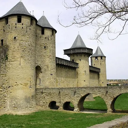 De La Bastide Szálloda