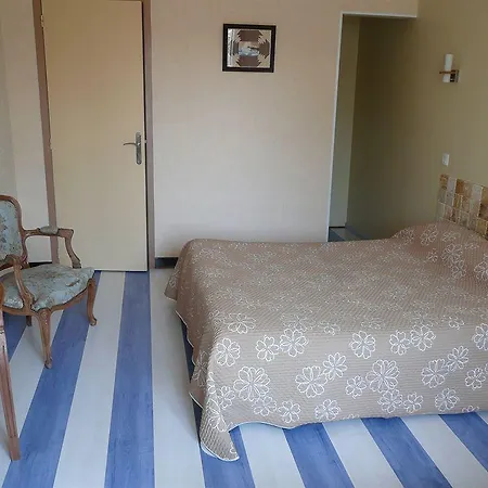 Szálloda De La Bastide 2*