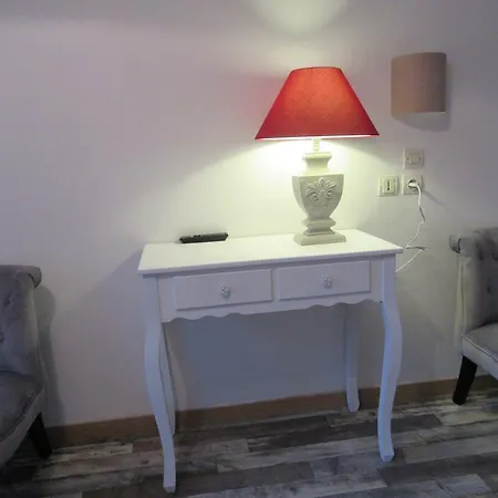 Szálloda De La Bastide 2*