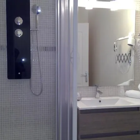 De La Bastide Hotel 2*
