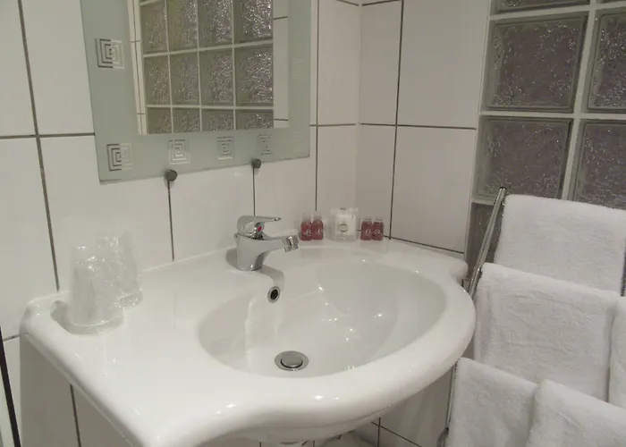 De La Bastide Hotel 2*